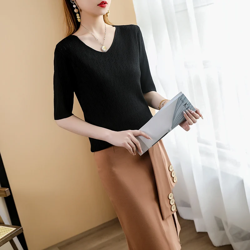 

Women's Cotton Short-Sleeved T-Shirt, Summer 2021, Slim, Hollow,Cool,Cheap Knitted Sweater,V-Neck, Large Size,M-L-XL-XXL