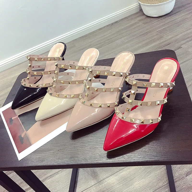 

2019 Summer Designer Women Flip Flops Pointed Toe Rivet Hollow Out Party Outdoor Shoes Ladies Sexy Party Med Heels Slides Shoes