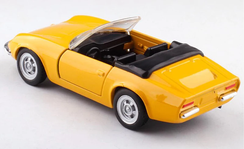 1:32 Масштаб литой Сплав Классический ALFA ROMEO/PARATI/Chevrolet/Brasilia/WILLYS AERO модель автомобиля Matel транспортные средства Игрушки для коллекции