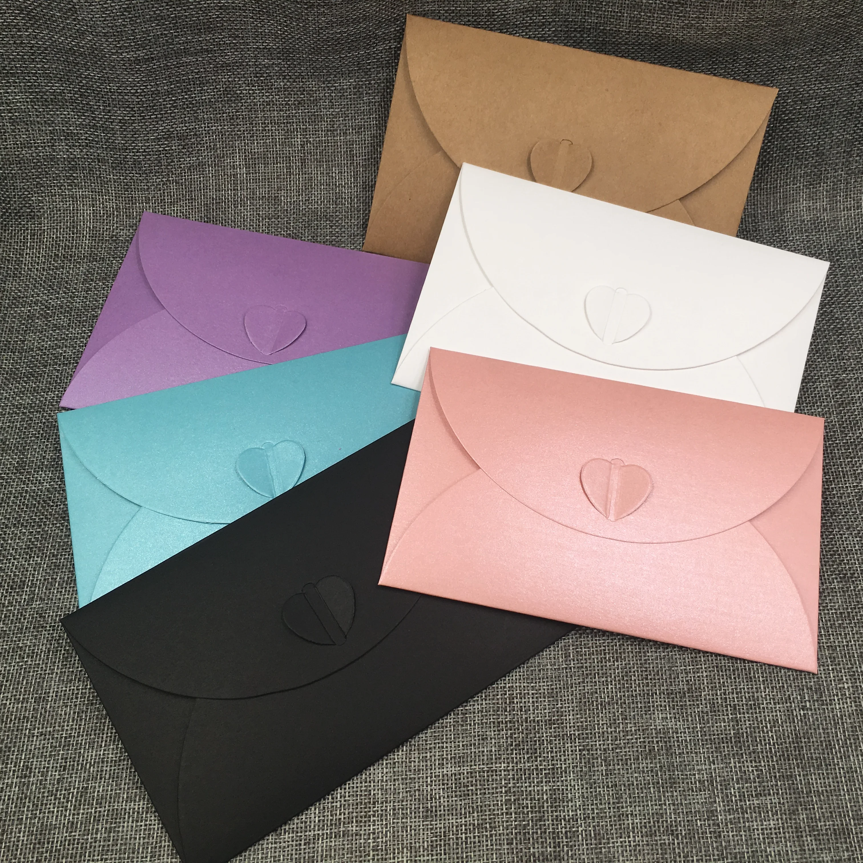 

20Pcs/Lot 15x10cm Colorful Cardboard Square Shape Envelope Packaging Bags Wedding Love Heart Gift Box For Invitation Cards