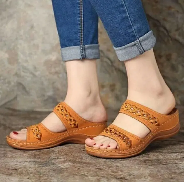 

Low Female Shoes Ladies' Slippers Big Size On A Wedge Fretwork Heels 2021 Summer Basic Rubber Slides Fabric PU Sewing Shoes Woma