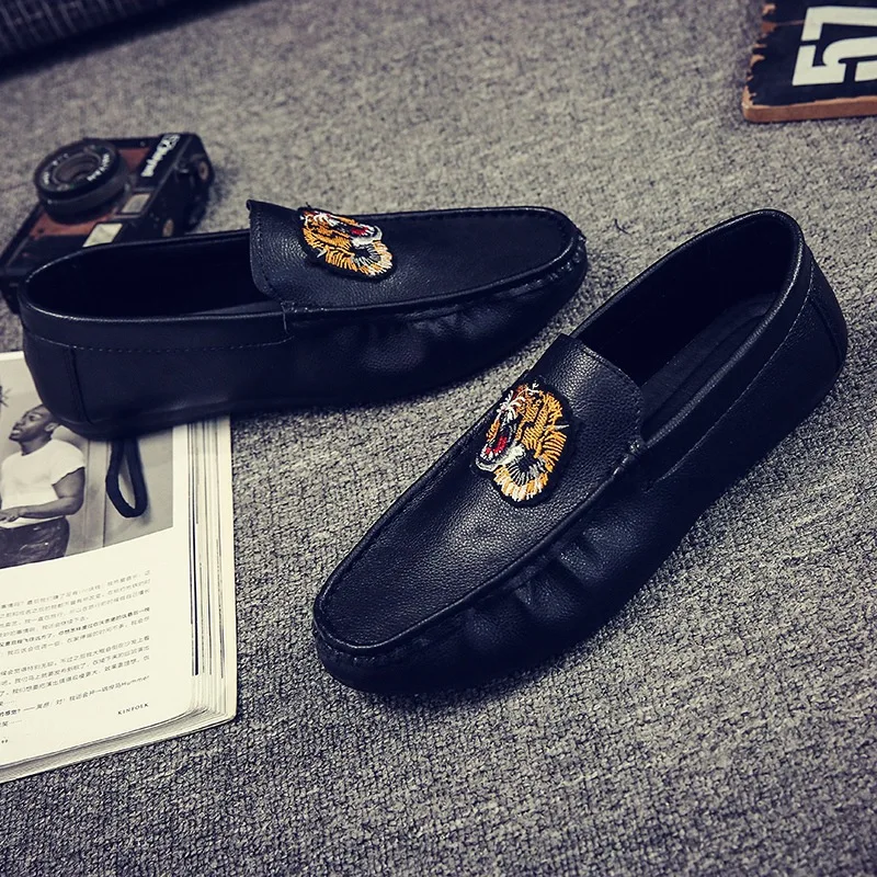 2022 Spring Summer New Hot Fashion Men Leather Casual Shoes Trend Lightweight Tiger Embroidery Cool Man Loafers Driving | Обувь