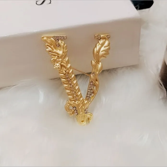 2019 Новые простые дизайнерские бутик золотые металлические стразы брошь Феникс