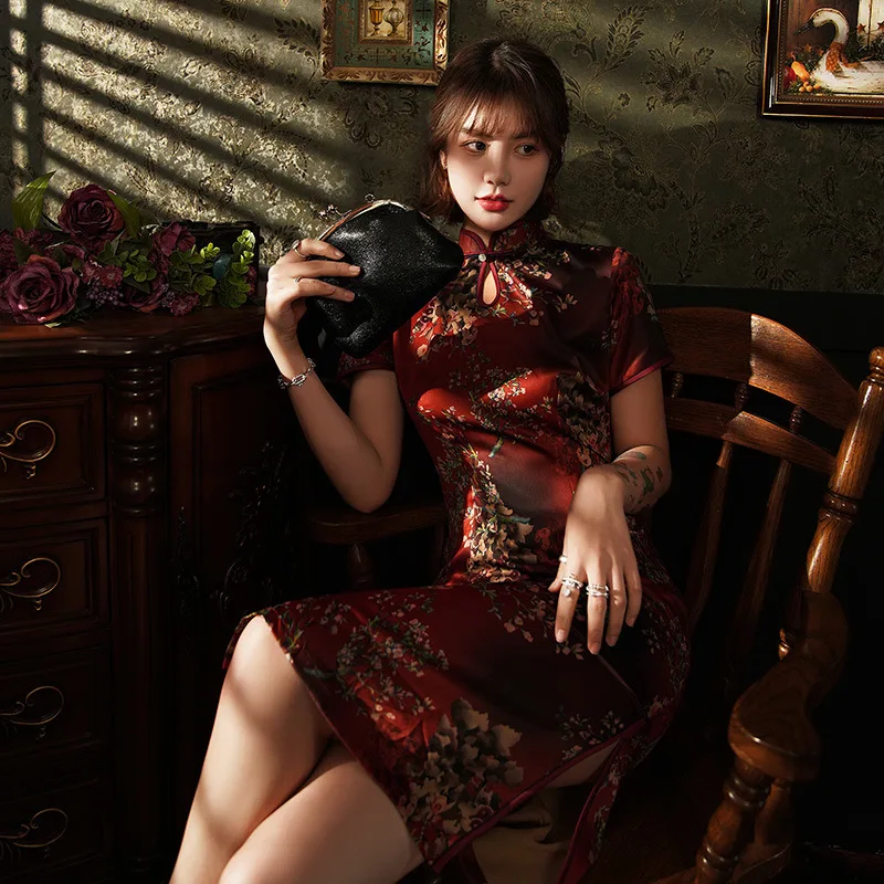 

Sexy Lady Qipao Satin Print Flower High Split Cheongsam Elegant Mandarin Collar Evening Party Dress Burgundy Short Vestidos
