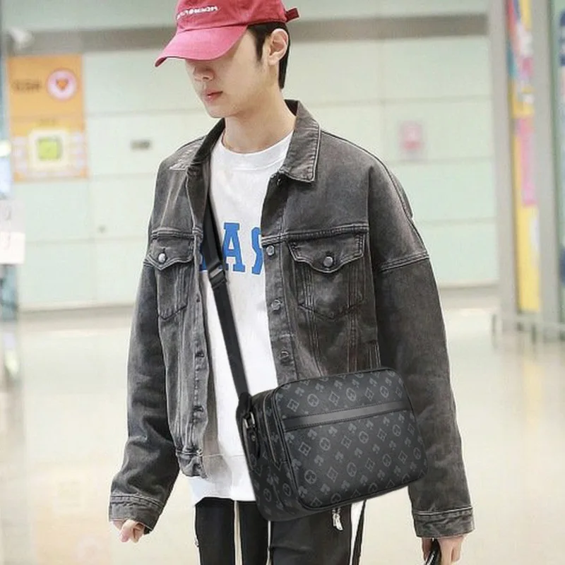 

2021 European and American fashion printed men's bag business men's slanting span small bag simple design slanting span shoulder