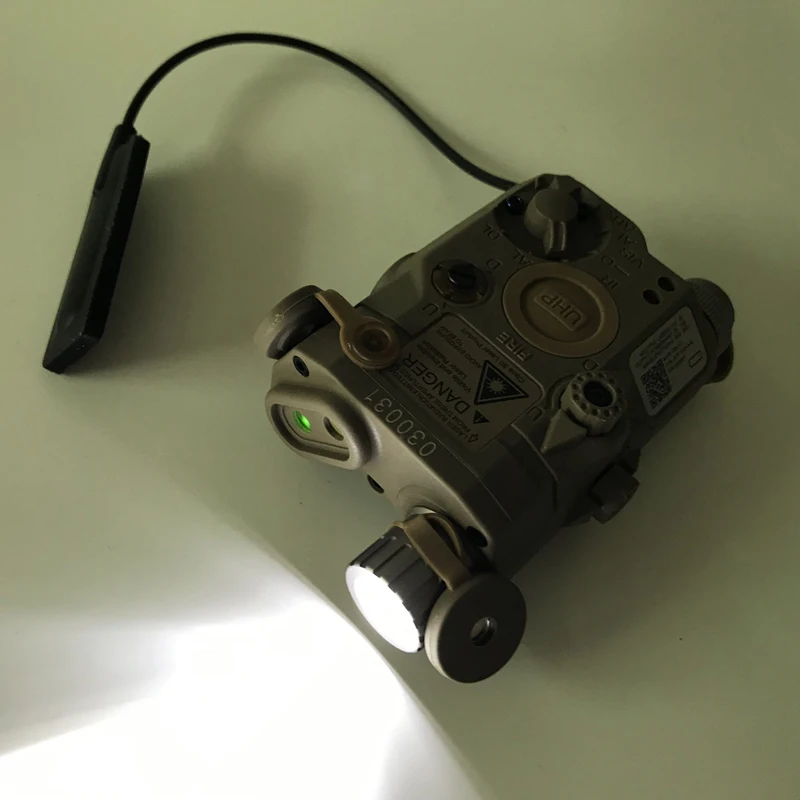 Лазерный фонарик Askco с зелеными точками тактический светфонарь льник белым