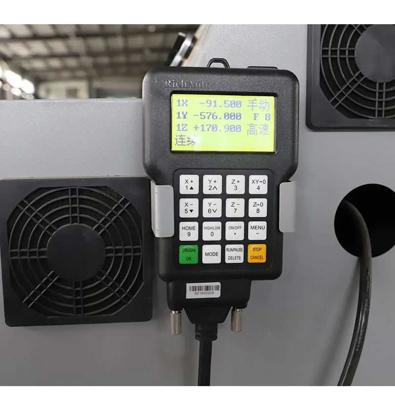 Многоголовый 3 осевой фрезерный станок с ЧПУ для резьбы по дереву алюминиевый