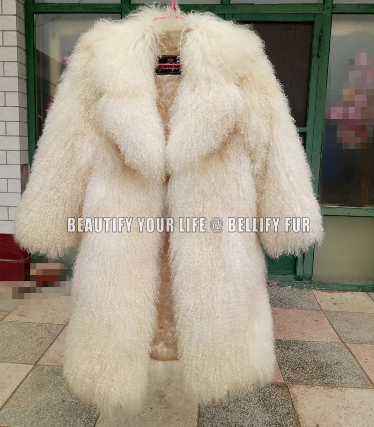 Потрясающие пальто из натурального монгольского меха с большим воротником в