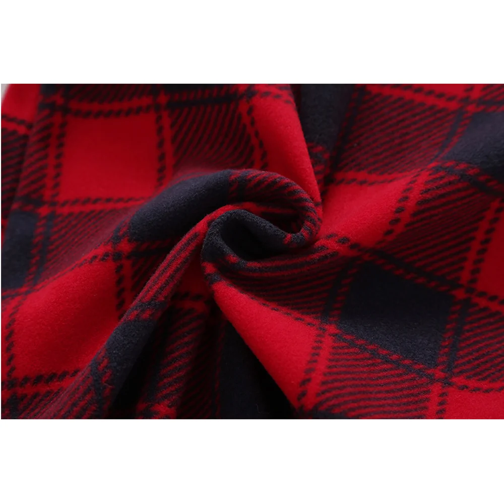 Осенне зимний комбинезон в клетку с длинными рукавами и капюшоном для маленьких