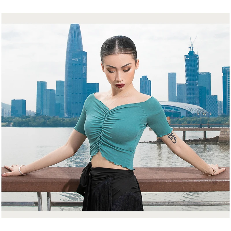 

2020 Latin Dance Top Female Short-sleeved Sexy Navel Exposed V-neck Tight-fitting Dance Wear Competition Training Shirt