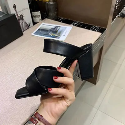 Бежевый New Fashion Luxury Sandals Women Designers Genuine Leather Slip-On Hoof Heels Super High(8cm-up) Women Sandals - Цвет: Бежевый