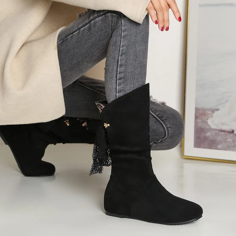 

Womans Winter Height Increase Boots Velvet Flock Shoes Autumn Round Toe Flat Heels Cross-tied Mid-calf Boots Big Plus Size 42 43