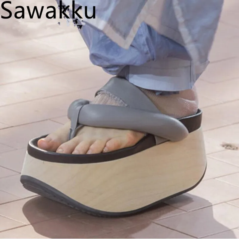 Шлепанцы женские из натуральной кожи на толстой подошве пляжные тапочки