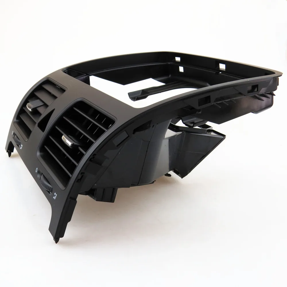 Черные передние панели приборной из АБС пластика центральный воздуховыпускной