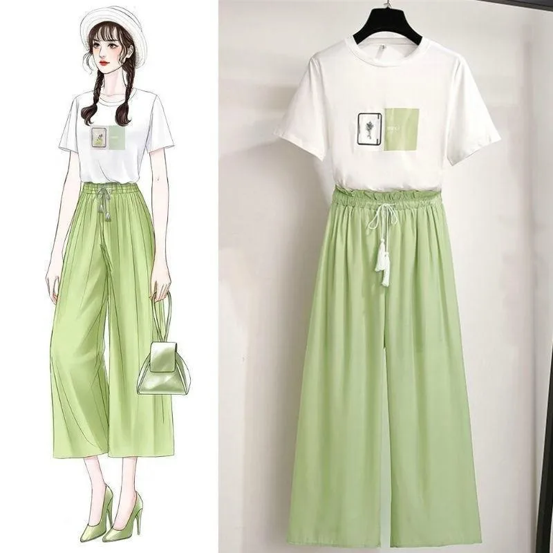 Женский спортивный костюм из двух предметов белый топ с круглым вырезом и