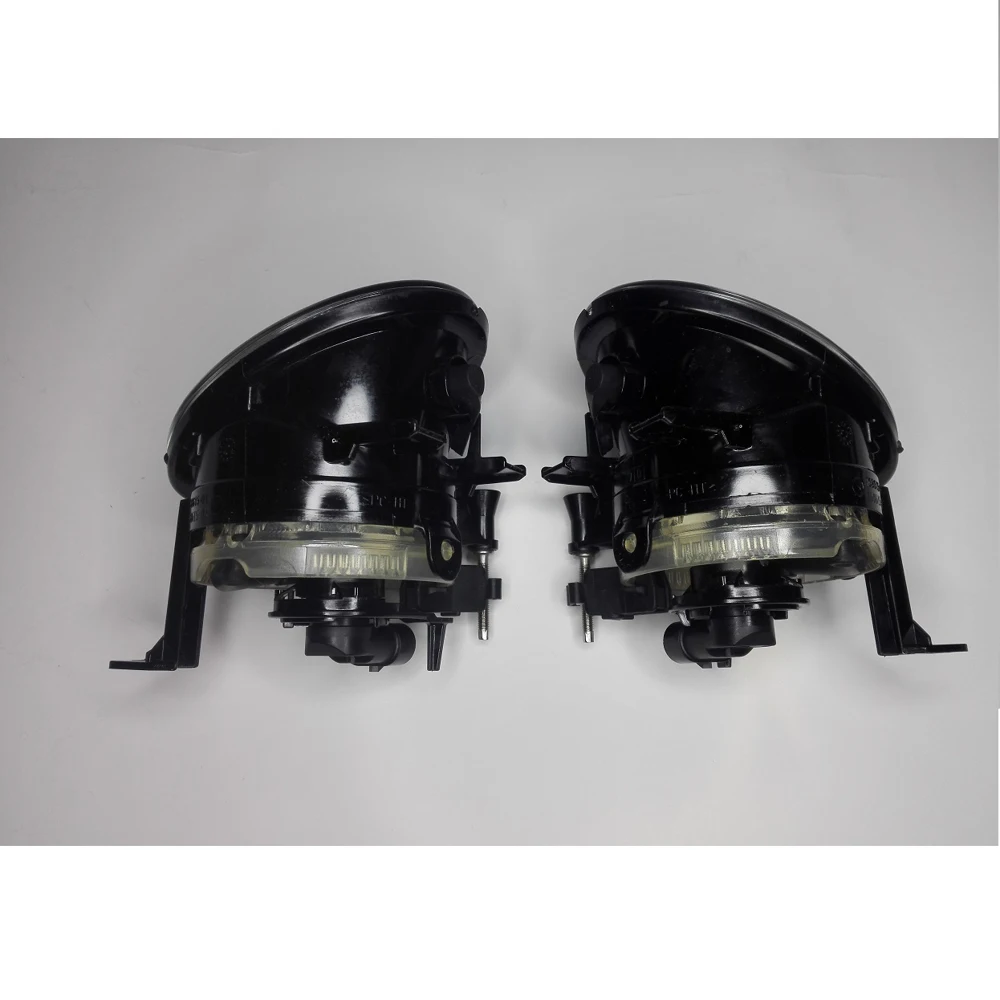Фара противотуманная VW Golf 6 Jetta Touareg NF 2010-2014 Tiguan 2011-