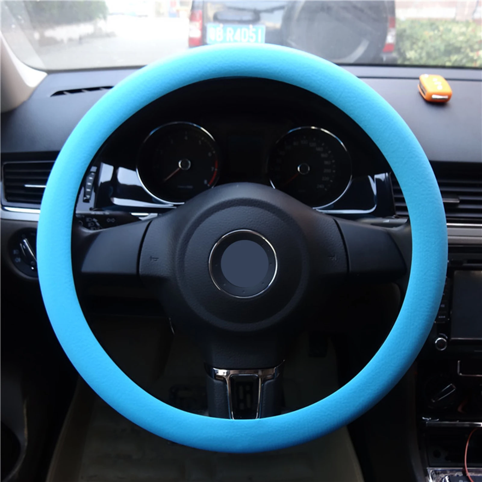 

Universal Solid Color Anti-slip Silicone Car Steering Wheel Protective Cover