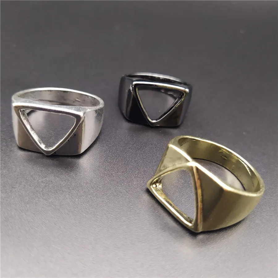 

Fashion Simple Geometric Triangle Ring Stainless Steel Classic Three Color Ring Men's Business Party Jewelry Size Us7-12