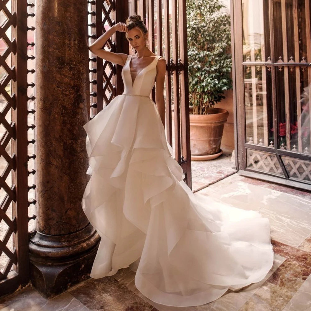 

Luxury Wedding Dress Elegant Multi-layer Lotus Leaf Yarn V-neck Beading Wedding Gowns Crystal Lace Up White Vestido De Noiva