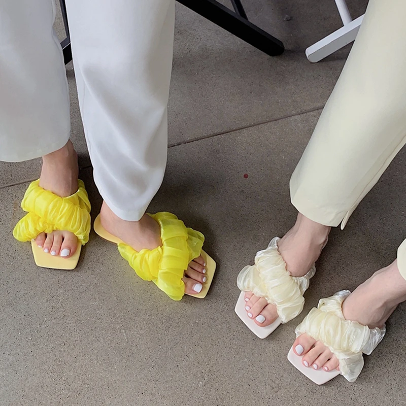 

SUOJIALU Women Outdoor Summer Slipper Plus Size 35-41 Ladies Beach Slide Flip Flops Fashion Rivet Open Toe Female Flip Flops