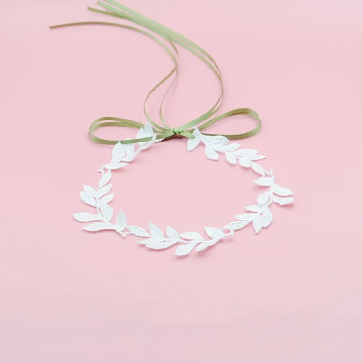 Чокер женский с дизайном белых листьев модное ожерелье в стиле шик