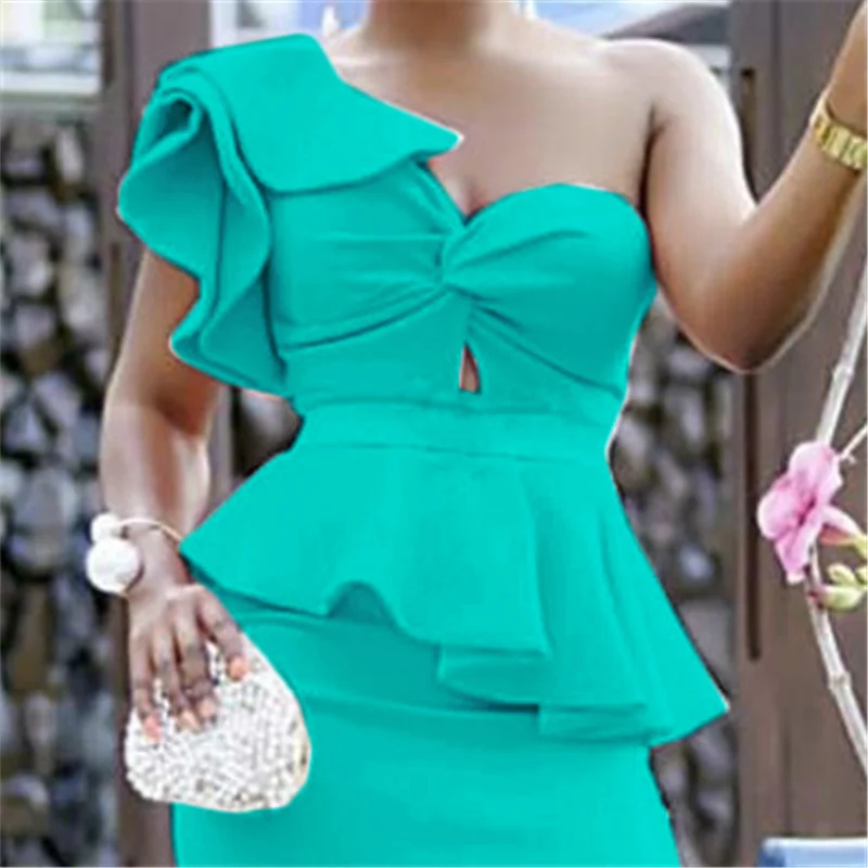 Женское облегающее вечернее платье знаменитости на одно плечо с асимметричным