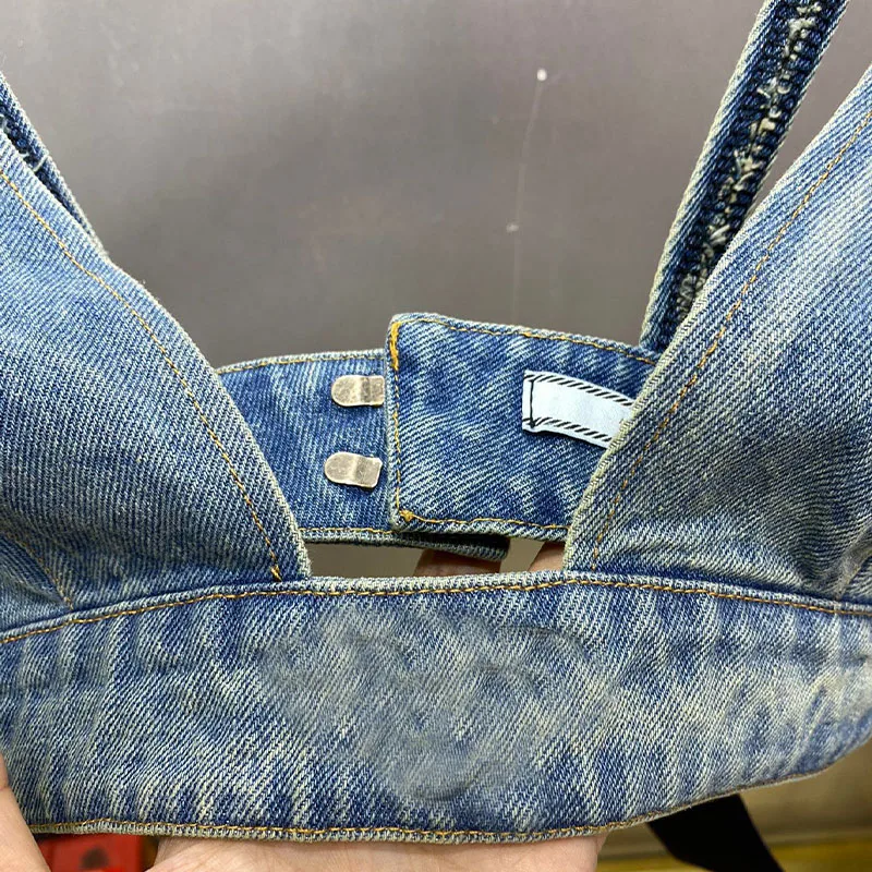 

2021 Summer Woman's Bra Tops Sexy Jeans Letter Hign-Quality Striped Beach Tees Button Super-Short