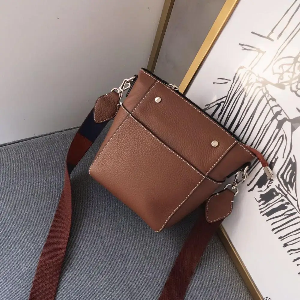 

free shipping 2020 the new style genuine cow leather fashion and cool women one shoulder bag crossbody bag 17cm 7color