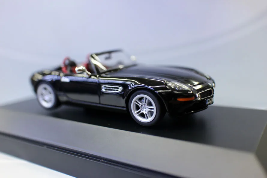 Новые литая модель автомобиля 1/43 масштаб BMMW Z8 в Carboneblack met игрушечные машинки для