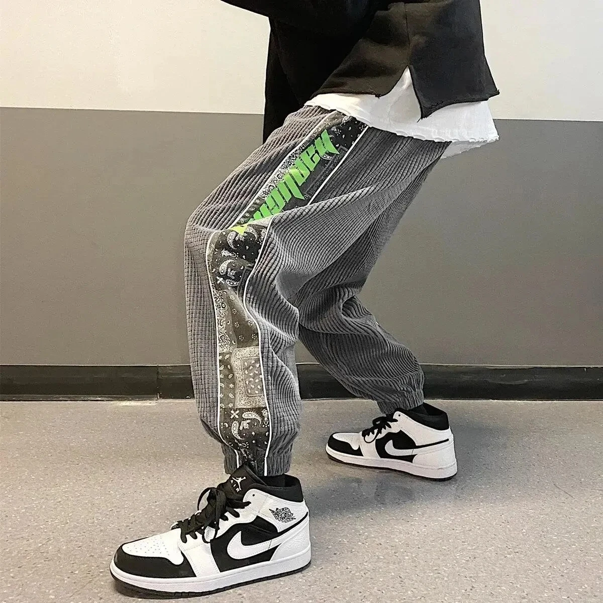 Вельветовые Штаны мужские свободные тренд штаны шаровары японский принт