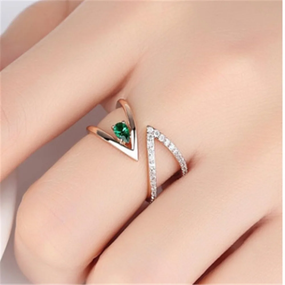 

2021 new product recommendation open ring V-shaped water droplet cross personality female ring banquet gift explosion style