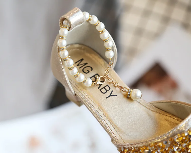 Детские блестящие сандалии на высоком каблуке для девочек детские с кристаллами