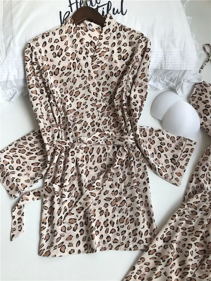 

2020 Women Satin Sleepwear 3 Pieces Pyjamas Sexy Leopard Print Pajamas Sleep Lounge Pijama Silk Night Home Clothing Pajama Suit