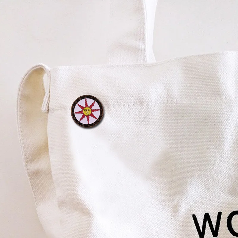 Темные души воин солнечного света Шпилька для настоящего поклонника хвалю