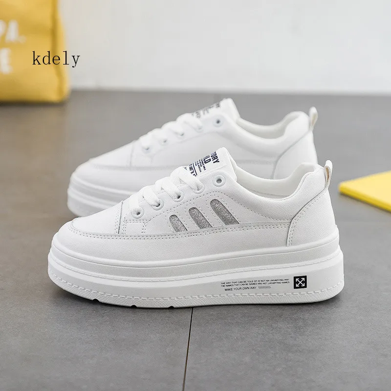 Модные кроссовки на платформе Новая Осенняя женская обувь для женщин