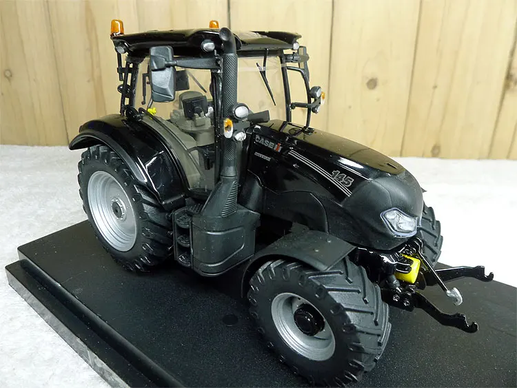 Чехол UH 1:32 5380 IH Maxxum 145 черный красивый трактор Литые металлические модели