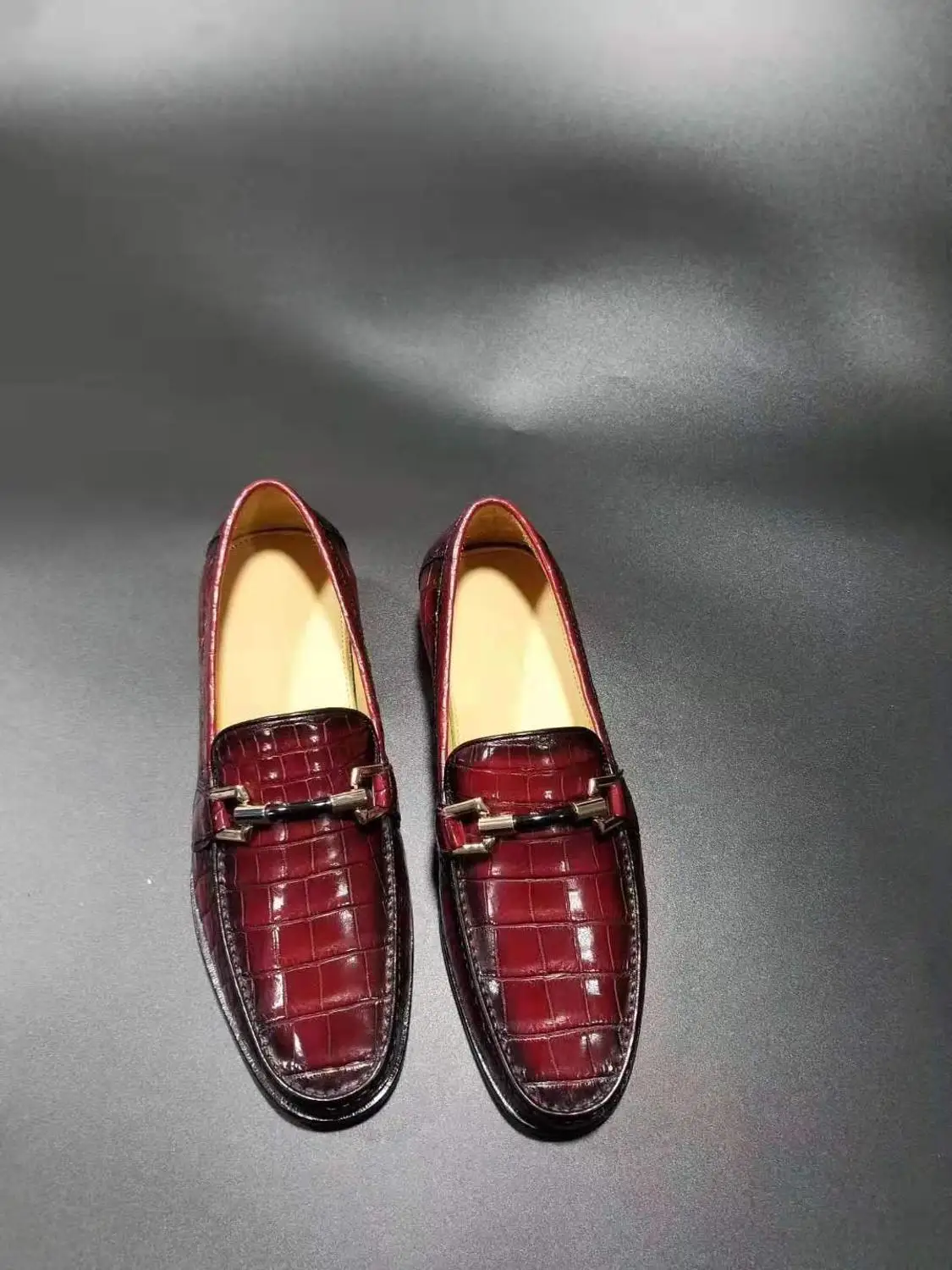 Смешанные цвета блестящий красный цвет 100% натуральная из крокодиловый кожи