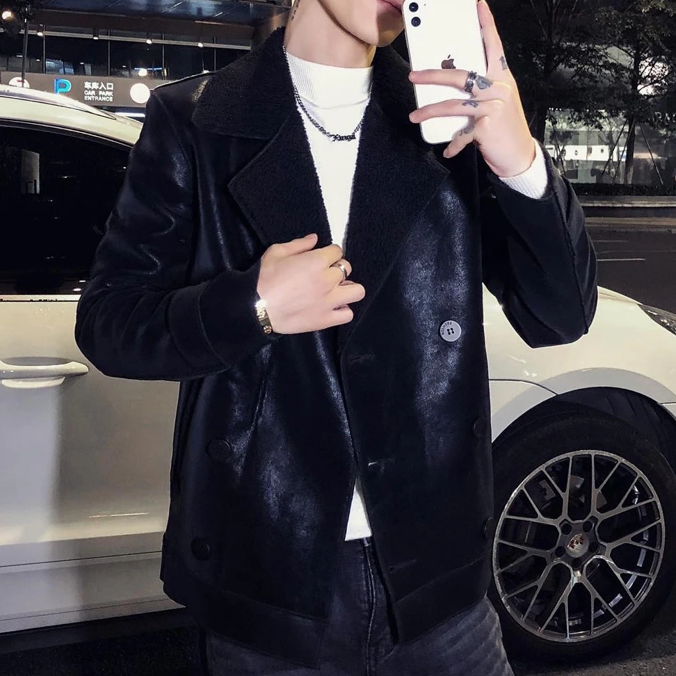 

Coats & Jackets