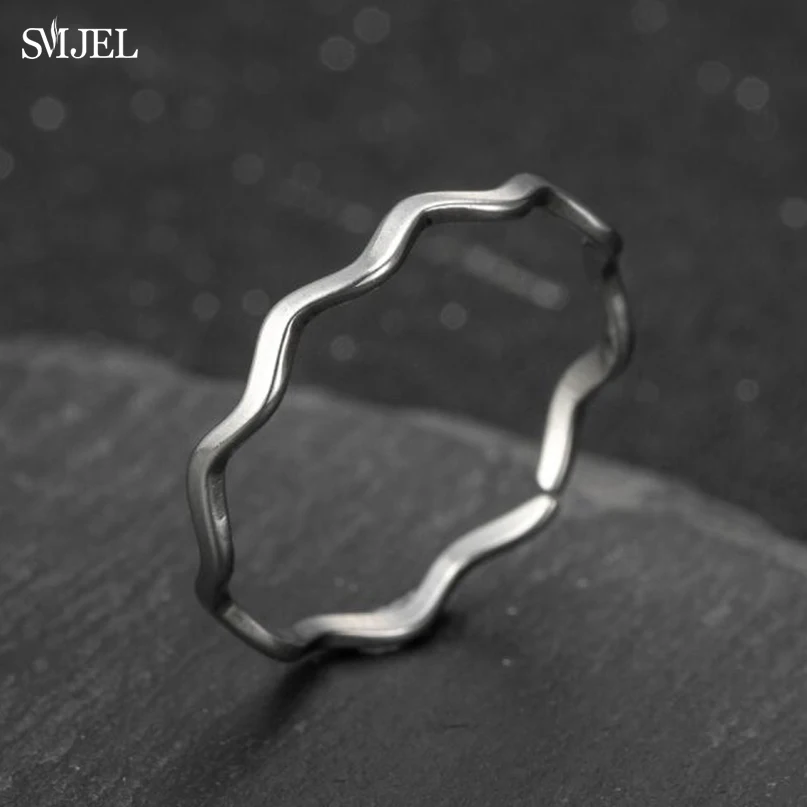 Минималистичные кольца из нержавеющей стали для женщин тонкое геометрическое волнистое круглое кольцо на палец золотистого и серебристого цвета ювелирные изделия подарки на день Святого Валентина Минималистичные кольца из нержавеющей стали для женщин тонкое геометрическое волнистое круглое кольцо на палец золотистого и серебристого цвета ювелирные изделия подарки на день Святого Валентина