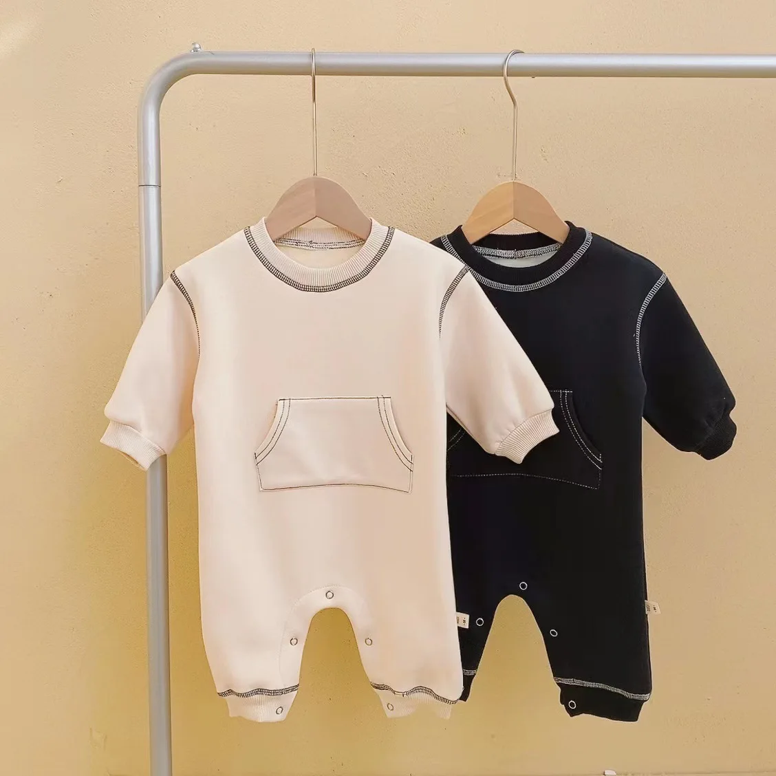 

Детский зимний комбинезон с длинным рукавом