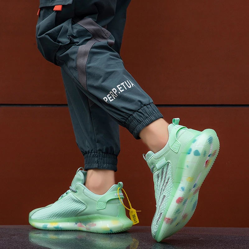 

Breathable Reflective Men Casual Sneakers Hollow Out Lightweight Mesh Shoes Summer Fashion Patchwork Green Sneaker Fast Shipping