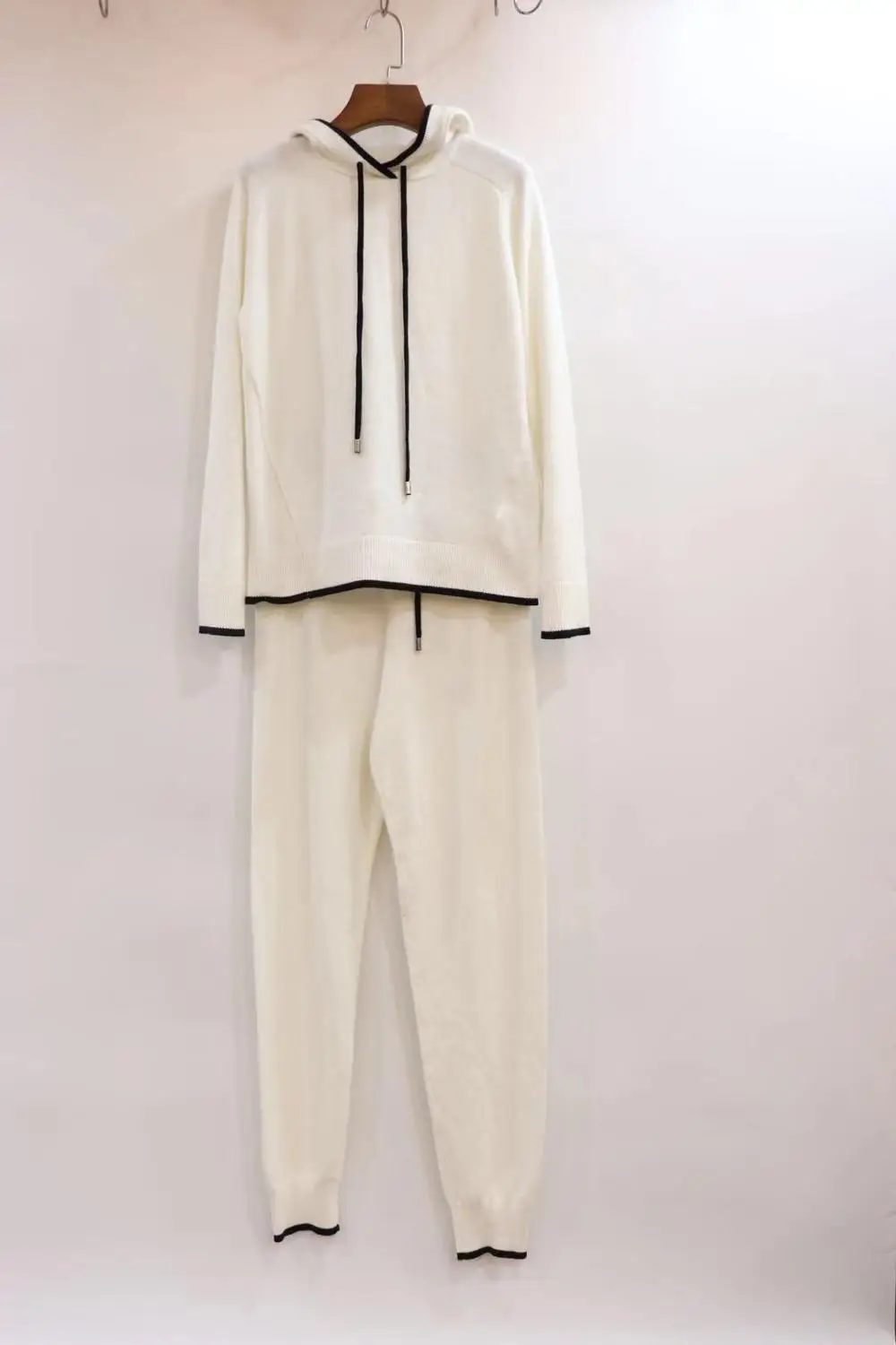30% Wool + 45% Cashmere Knit warm Suits hooded cashmere woolen Sweater + Mink Cashmere Trousers Leisure Two-pieces sets F408