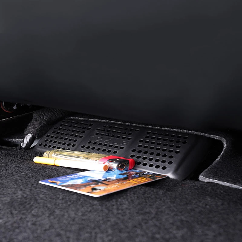 Наклейка на крышку автомобильного кондиционера под сиденье Tesla model 3 пылезащитный