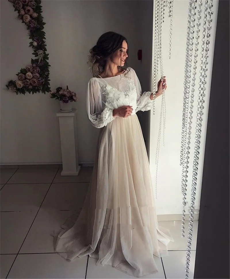 

Boho Vintage Tulle Wedding Dress Ivory Lace Applique Puffy Long Sleeves Scoop Neck Champagne Skirt Garden Country Bridal Gowns