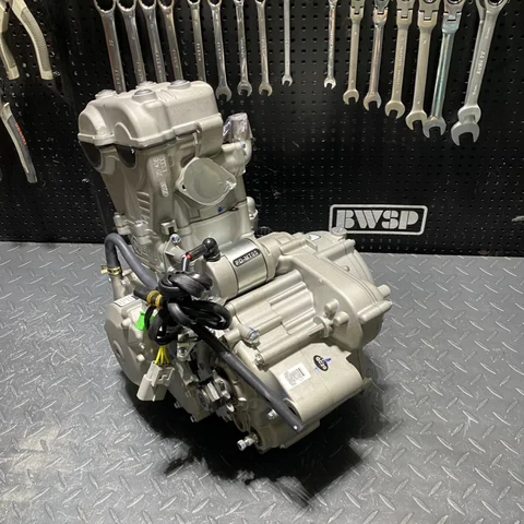 Двигатель NC300cc ZS177 в комплекте с двойной головкой распределительного вала и цилиндром 84 мм Двигатель Twincam Zohgshen 177 NC250 4 клапана