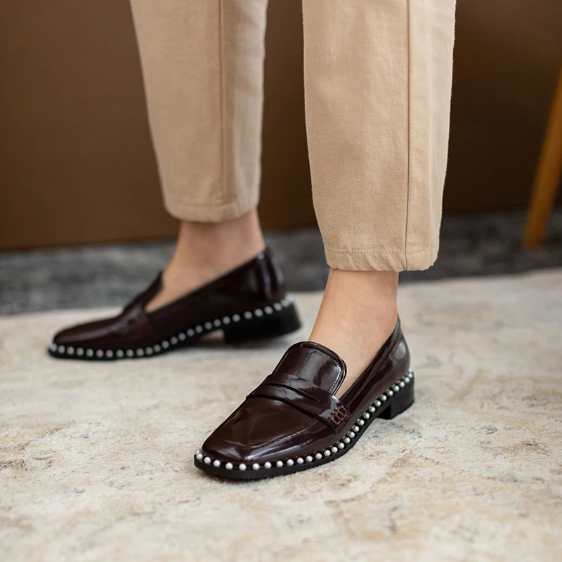 

QZYERAI 2021 Retro Real Leather Pumps Woman Beads Rivets Fashion Office Work Shoes Women Square Toe Daily Casual Pumps