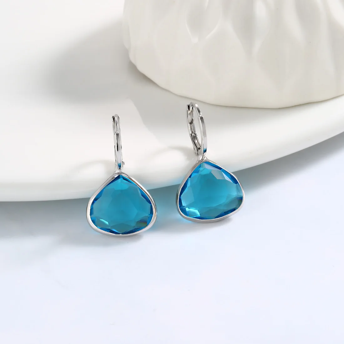 Neoglory треугольник кристаллический крючок серьги для женщин серый синий зеленый