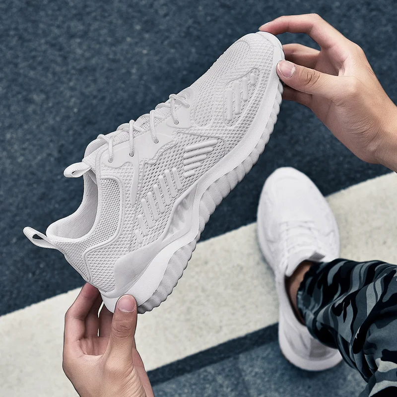 Большие размеры 35-48 женские кроссовки мужские повседневные летние дышащие