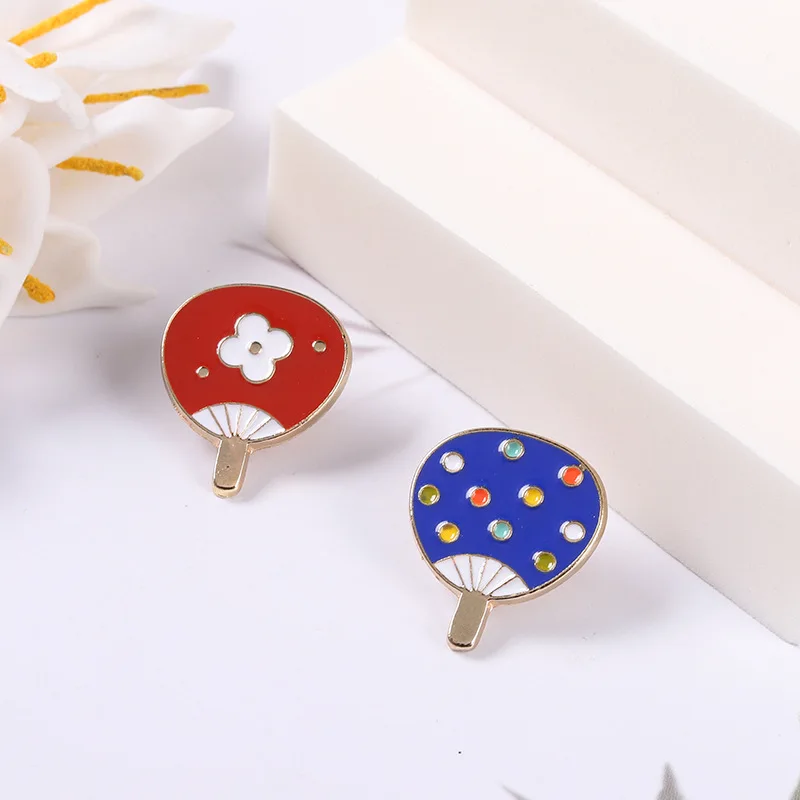 

Chinese Style Creative Multicolor Lettering Printing Fashion Flower Smiling Face Cute Fan Balloon Brooch Fashion Accessories