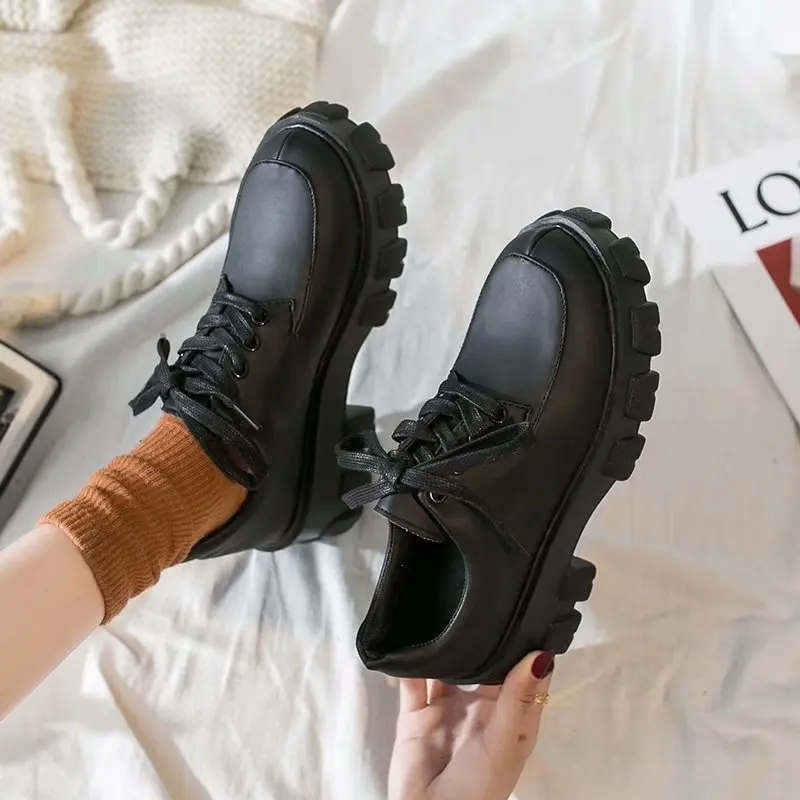 Маленькие кожаные туфли в британском стиле женская обувь увеличивающая рост